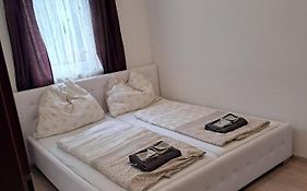 Blue Line Apartements